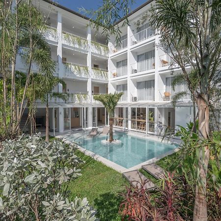 Lis Hotel Chiangmai Chiang Mai Bagian luar foto